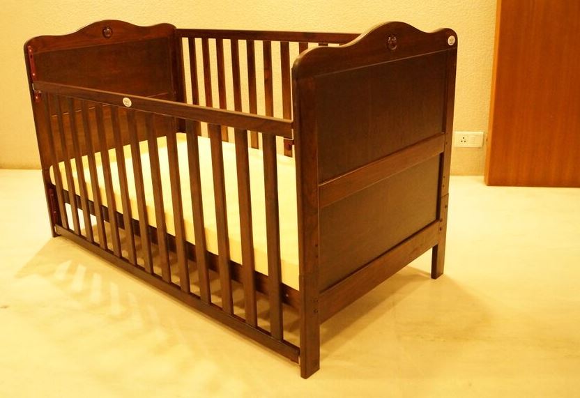 Wooden cot design 02