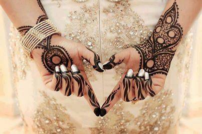 Top 20 Mehndi Designs For Karwa Chauth
