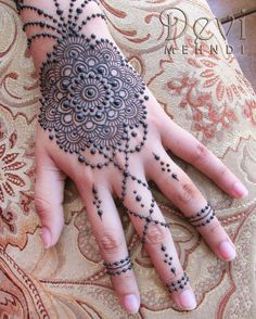 mehndi-designs-31