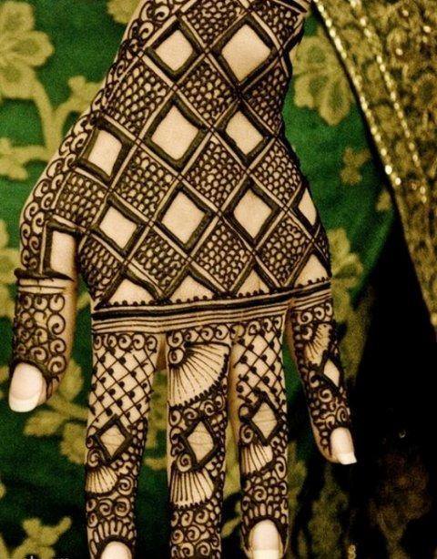 new mom mehndi designs 05