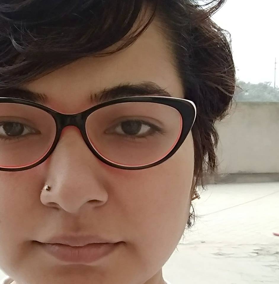 Real Mom Prisha Lalwani close up pic