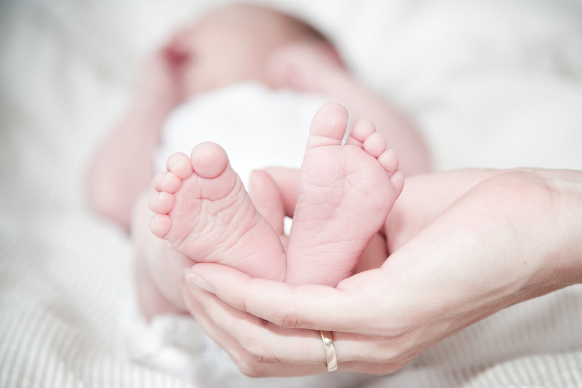 What Type Of Bedding Is Best For My Newborn Baby 01