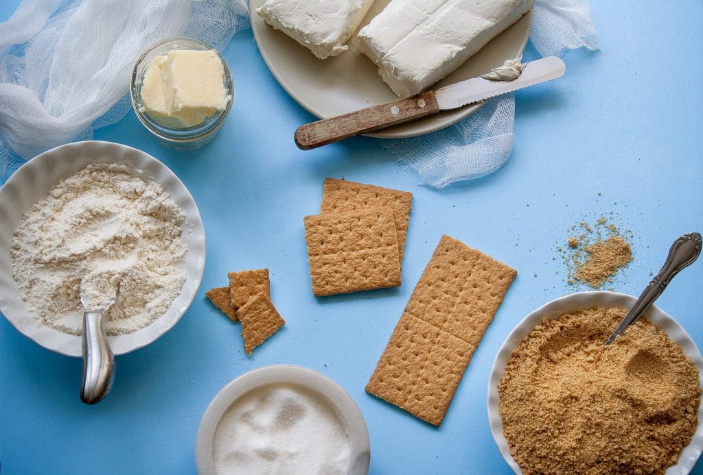 Gestational Diabetes Symptoms - cheese and crackers