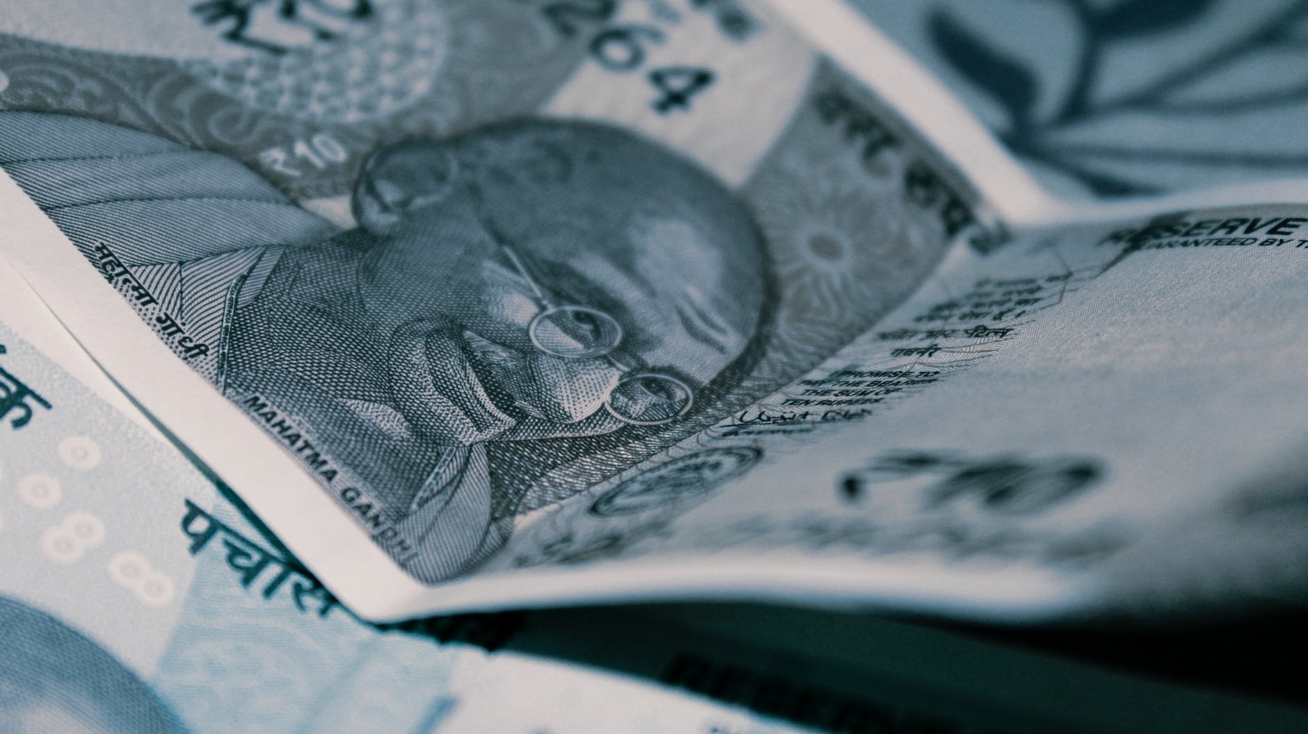 7 Ways To Protect Yourself Financially During the COVID-19 Lockdown And Crisis