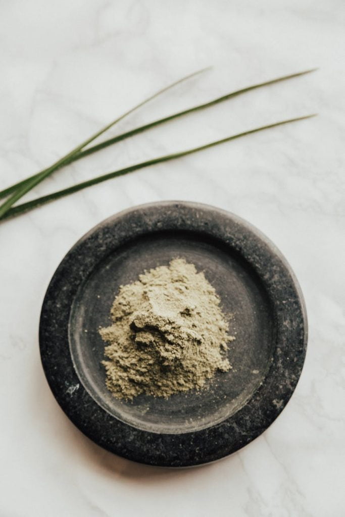 Home remedies for prickly heat - DIY powder
