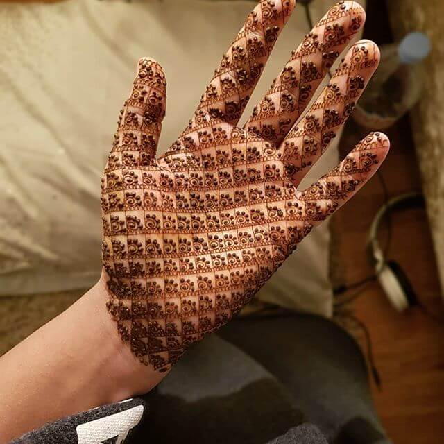 Full hand dense mehndi