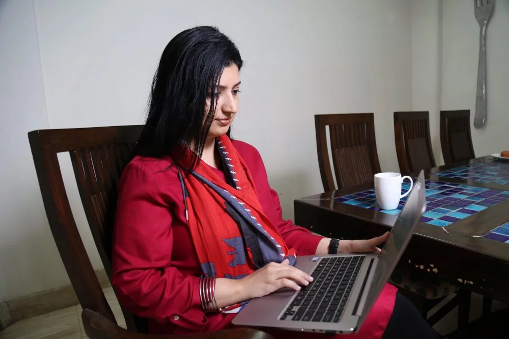 Real Mom Zainab Raazi - Working on her laptop