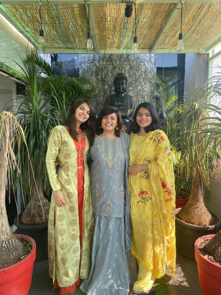 Sheetal Shah with her daughters