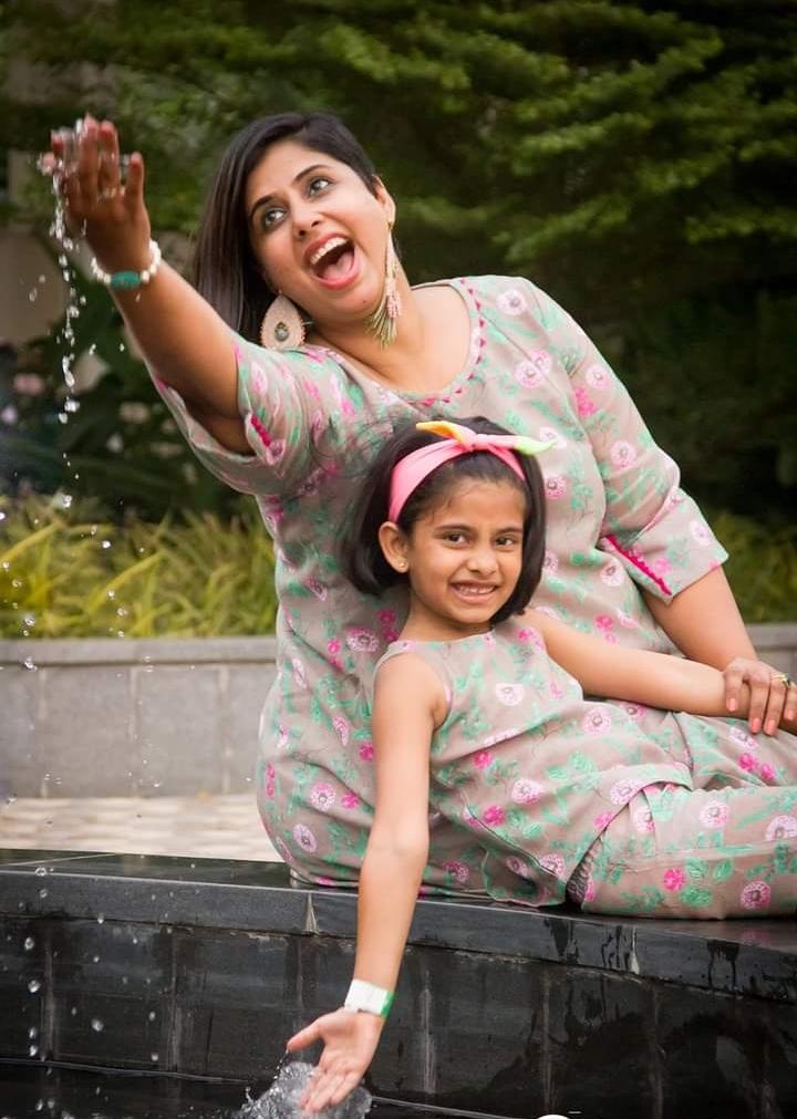 Ritu g with her daughter