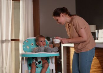 5 Signs Your Baby Is Ready For A High Chair And Best Feeding Chair For Baby