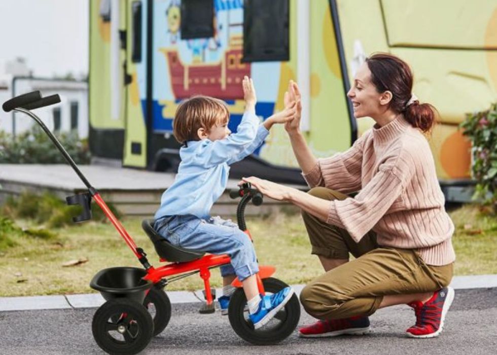 The Ultimate Guide: How To Teach Cycling To Kids - TCT